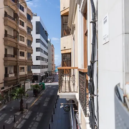 Sg Carlos Family House דירה *