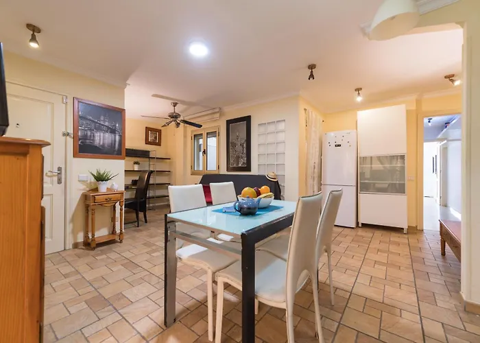 Sg Carlos Family House