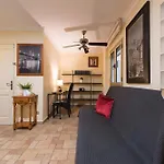 Sg Carlos Family House *
