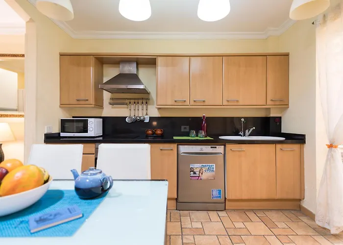 Sg Carlos Family House *